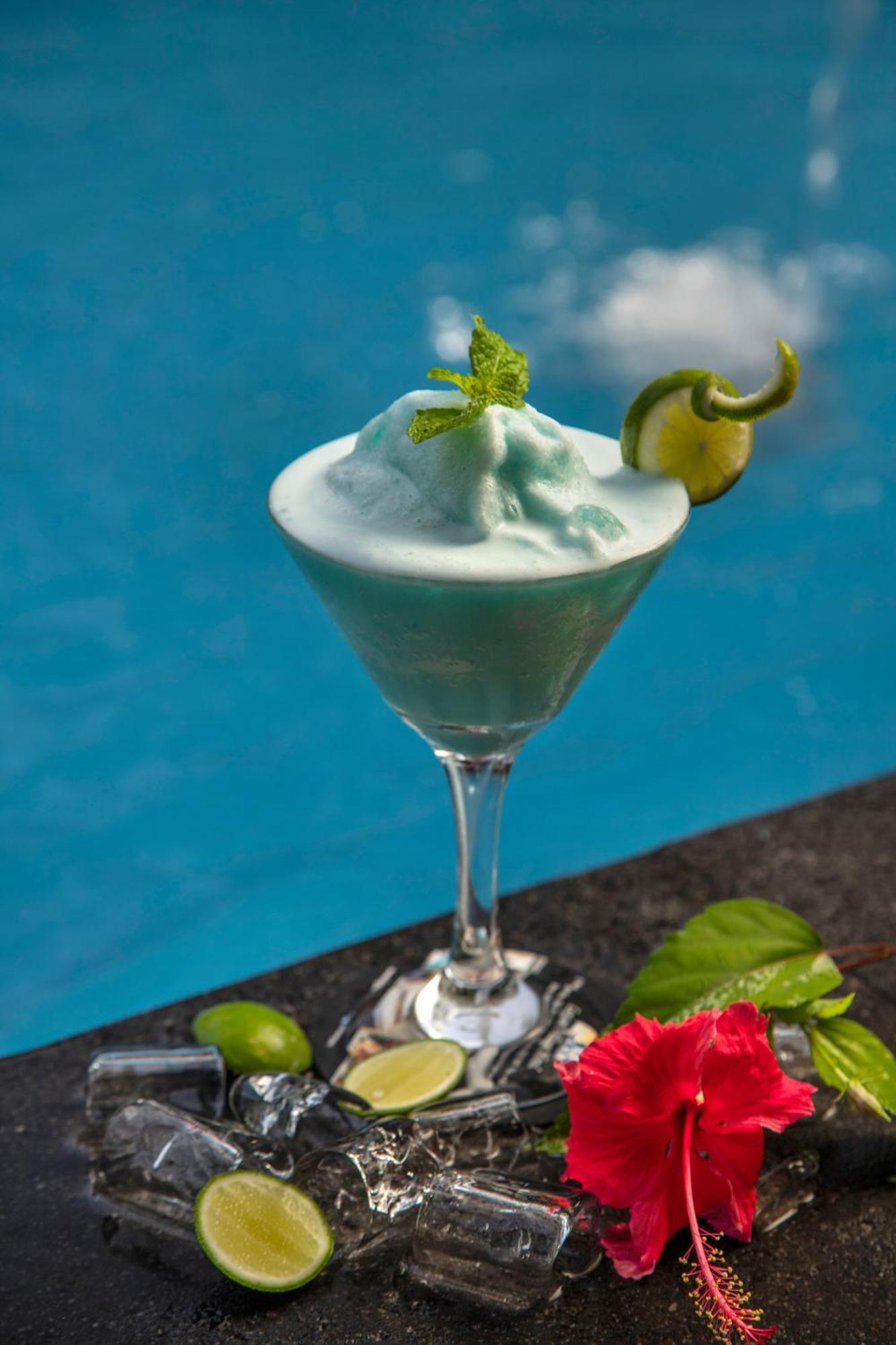 Legian Village Hotel - Chse Certified Bagian luar foto