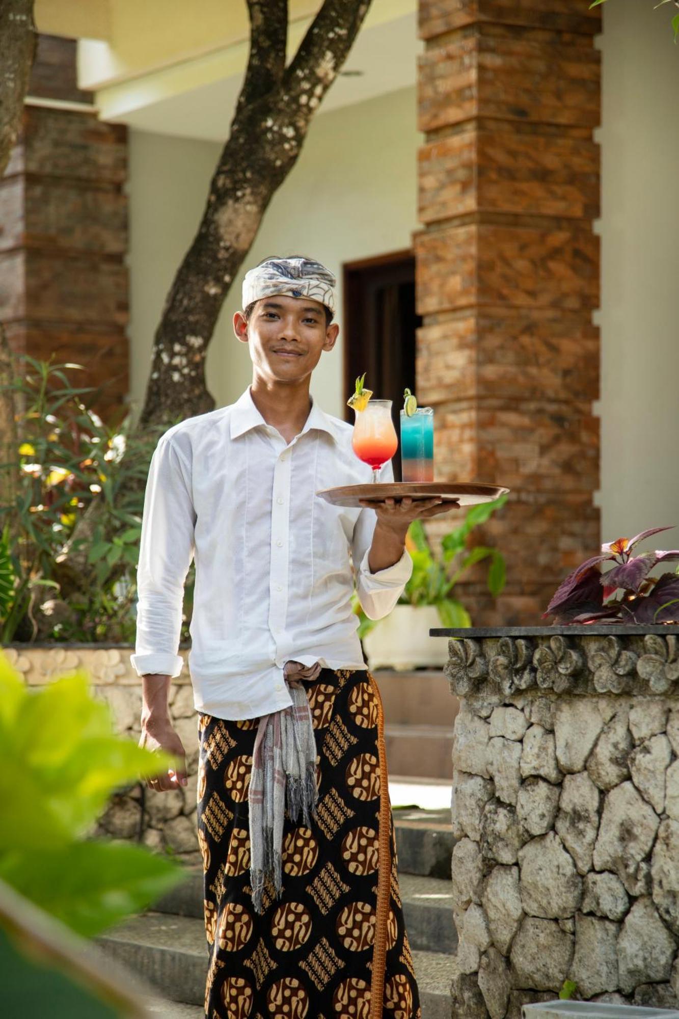 Legian Village Hotel - Chse Certified Bagian luar foto